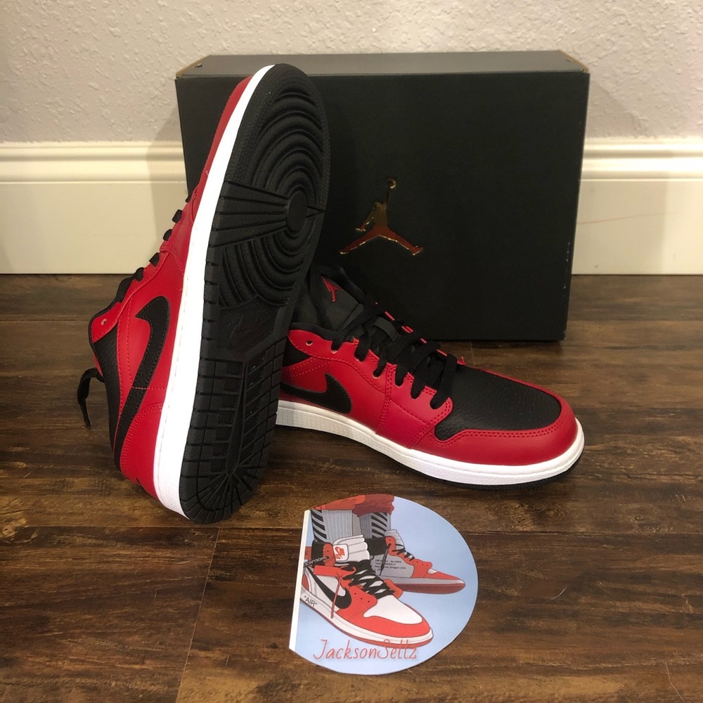 Nike Air Jordan 1 low red NEW